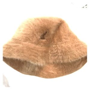 Camel color kangol furgora